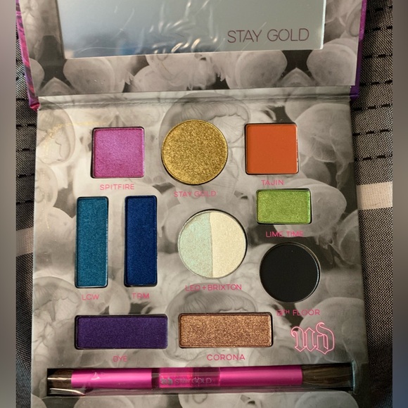Urban Decay x Kristen Leanne palette - Picture 2 of 2
